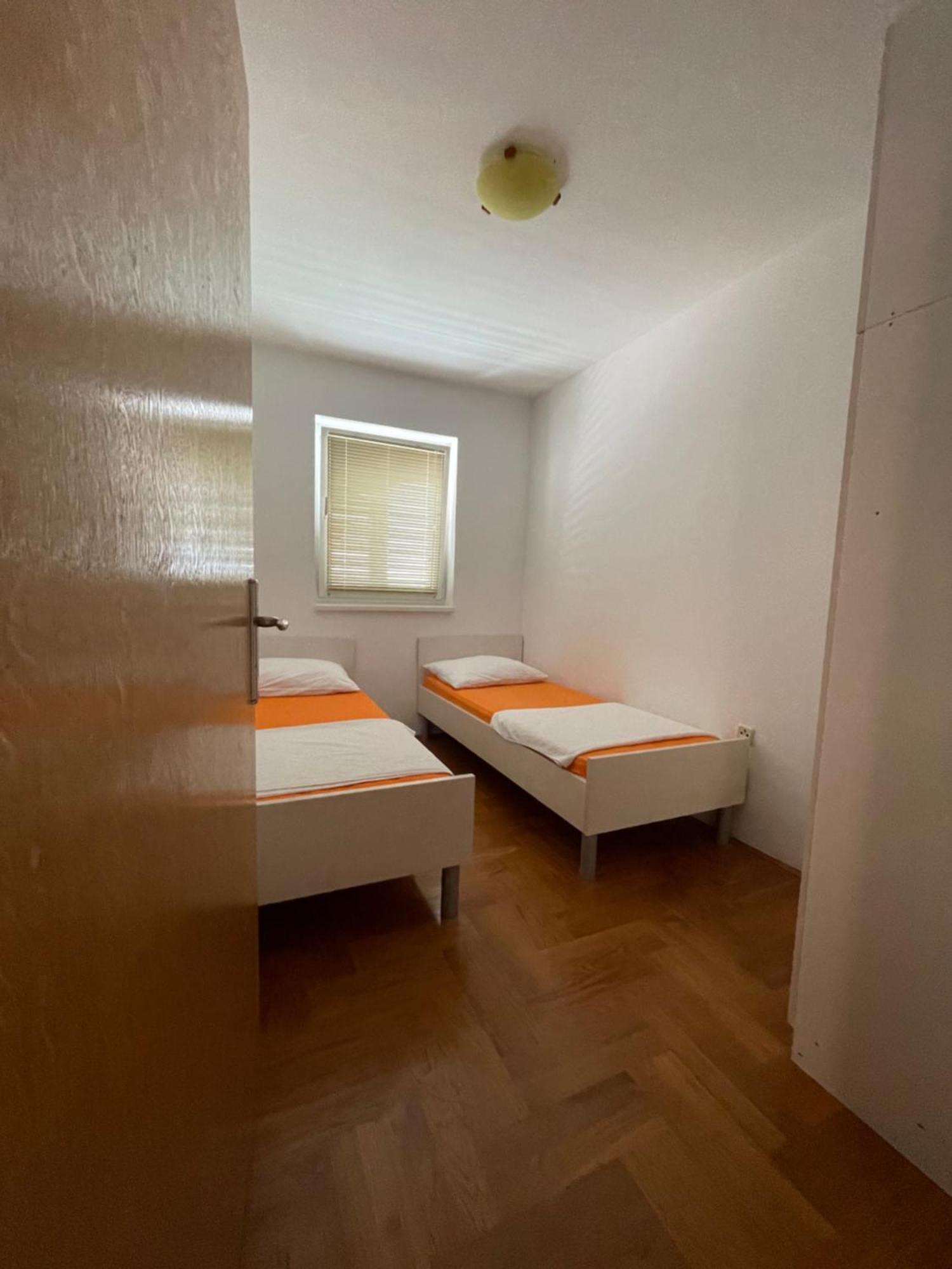 Apartments Dunja Malinska Eksteriør bilde