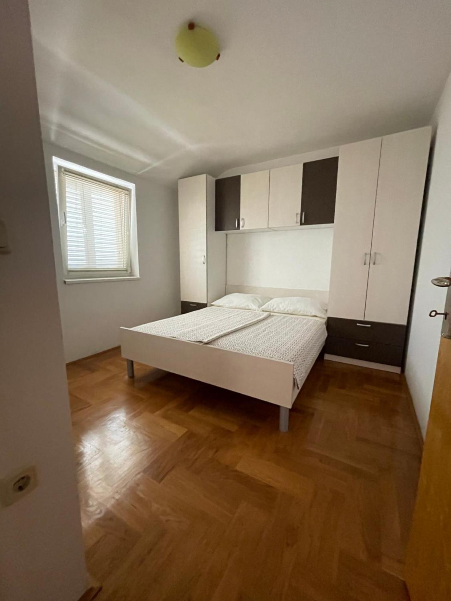 Apartments Dunja Malinska Eksteriør bilde